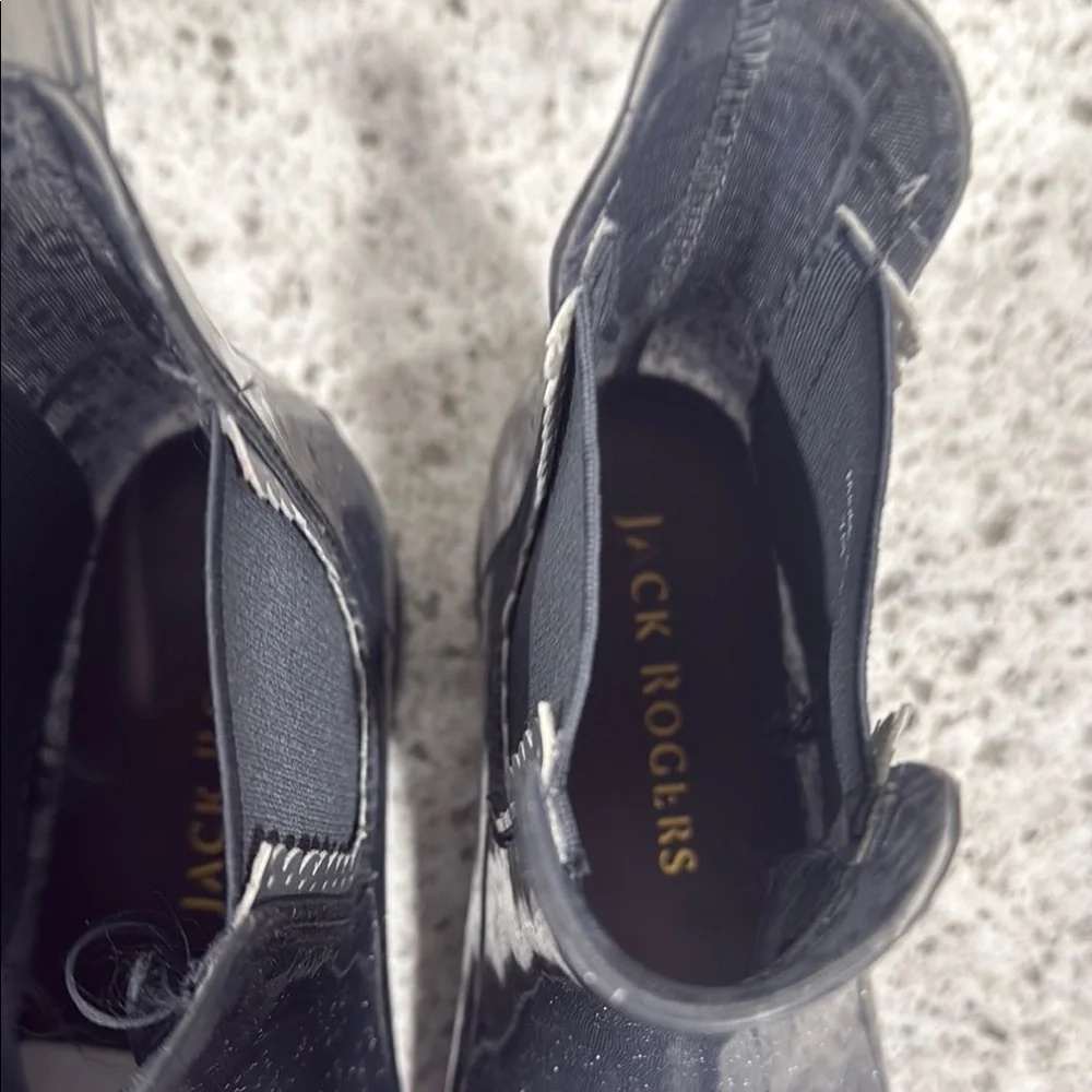 Jack Rogers step out